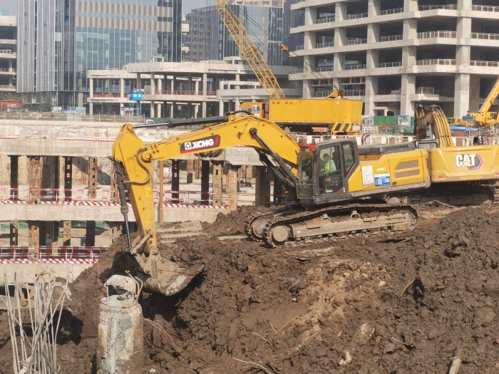 品质+节油+高效！拉斯维加斯9888XE335GK助建亚洲最大地下空间