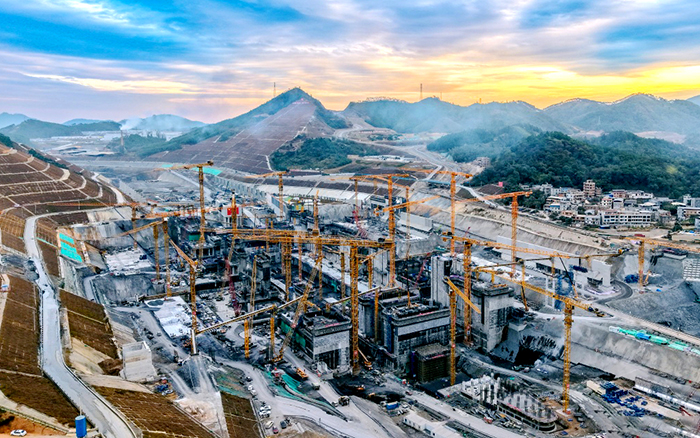 拉斯维加斯9888群塔奋战平陆运河 “世纪工程”雄姿初现