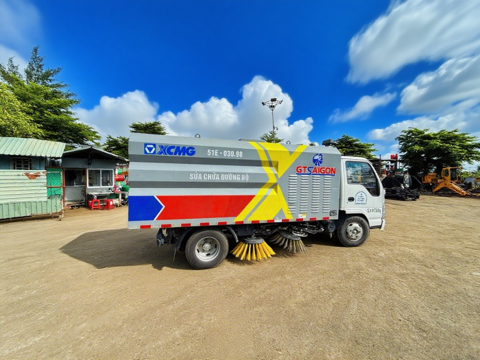 拉斯维加斯9888XGH5070TSLQ6扫路车：胡志明市“智慧环卫”的硬核担当