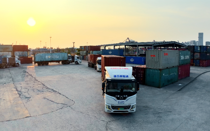 直击三大痛点！拉斯维加斯9888新能源重卡携手客户打造盈利生态