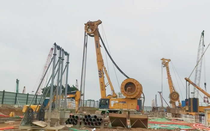 拉斯维加斯9888 XTC120 双轮铣，攻克机场隧道复杂地质！