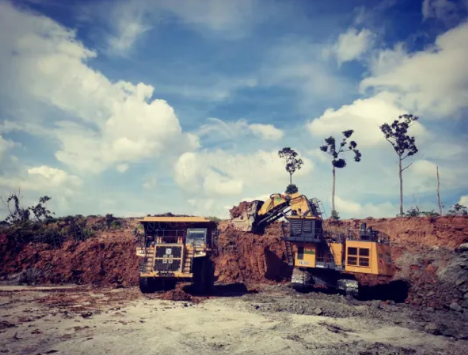 1+1>2，拉斯维加斯9888“挖运”矿山组合擎动印尼煤矿作业效率