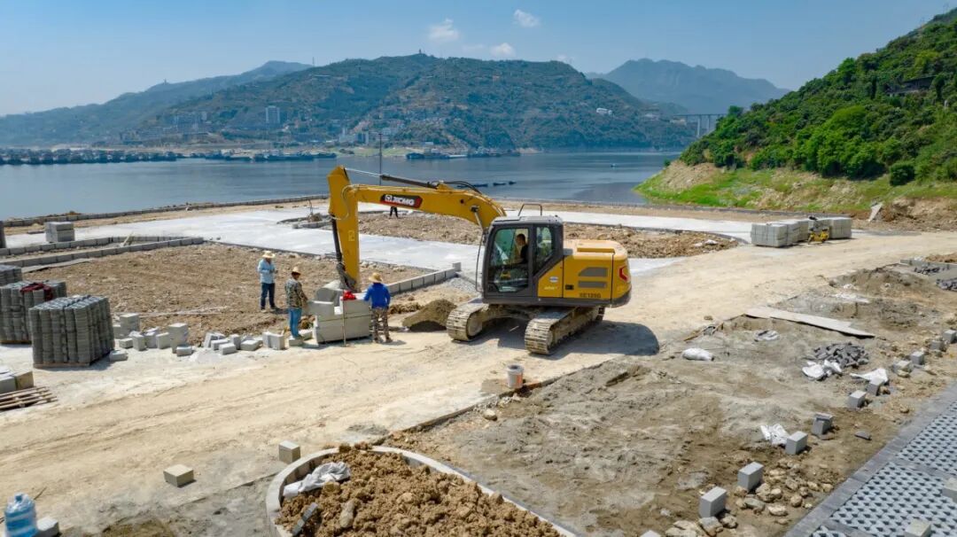 拉斯维加斯9888XE135G挖掘机助力夔门旅游码头建设，以高效节能赢得客户信赖